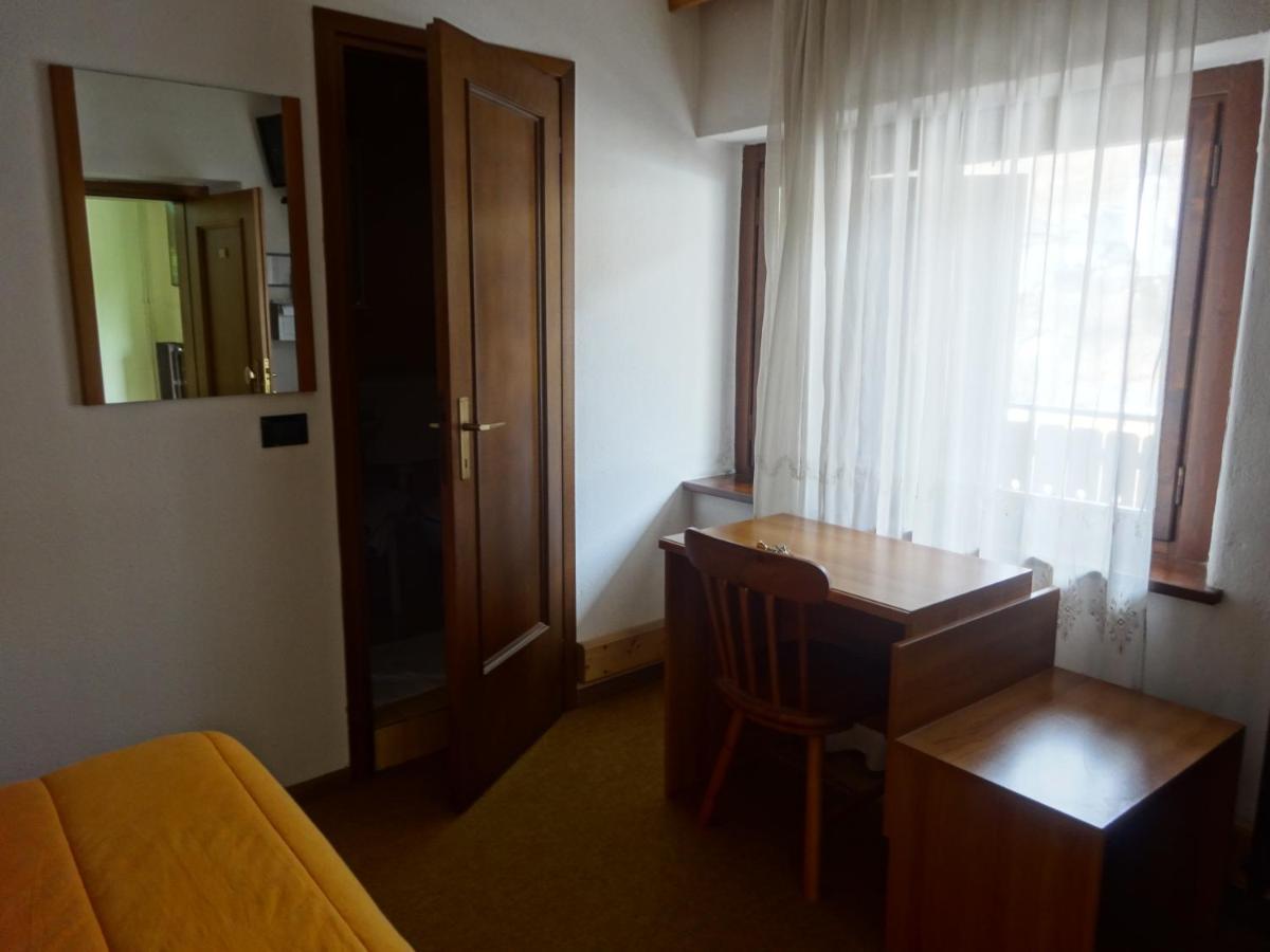Hotel Genzianella Presenaio 외부 사진